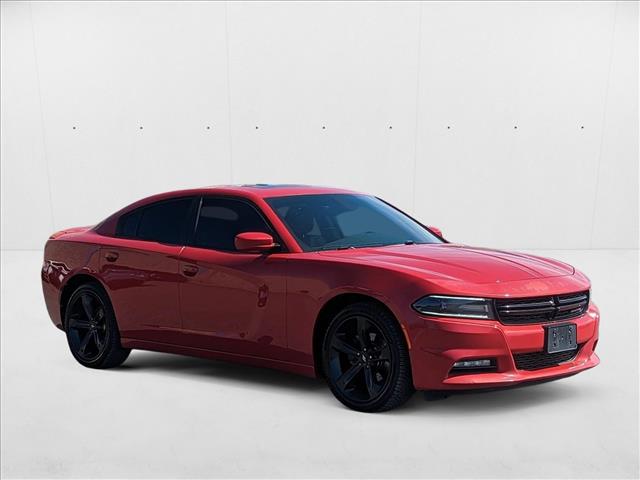 2015 Dodge Charger SXT photo 2