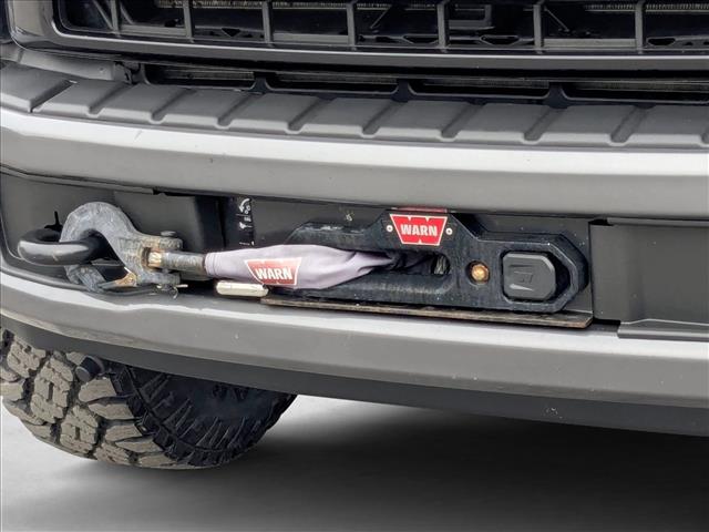 2022 Ford F-350 Lariat photo 3