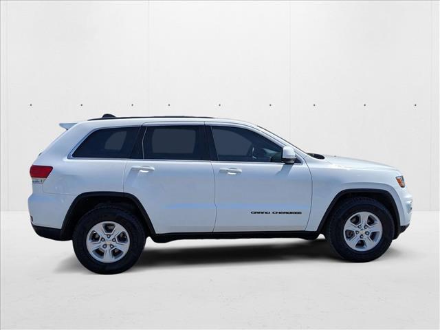 2017 Jeep Grand Cherokee Laredo photo 4