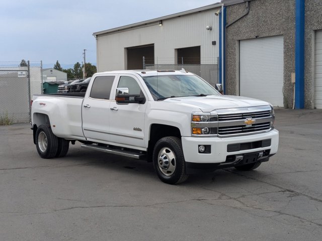 2015 Chevrolet Silverado 3500HD High Country photo 3