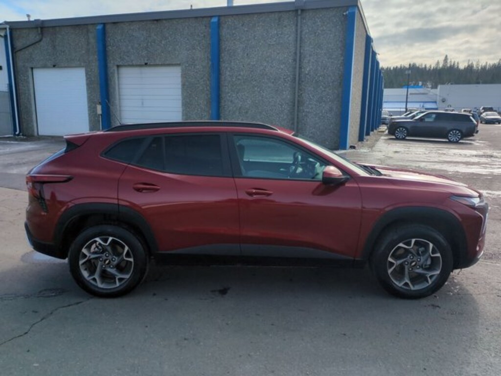 Certified 2025 Chevrolet Trax LT SUV