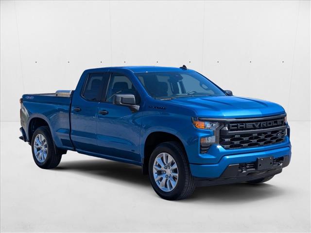 2024 Chevrolet Silverado 1500 Custom photo 3