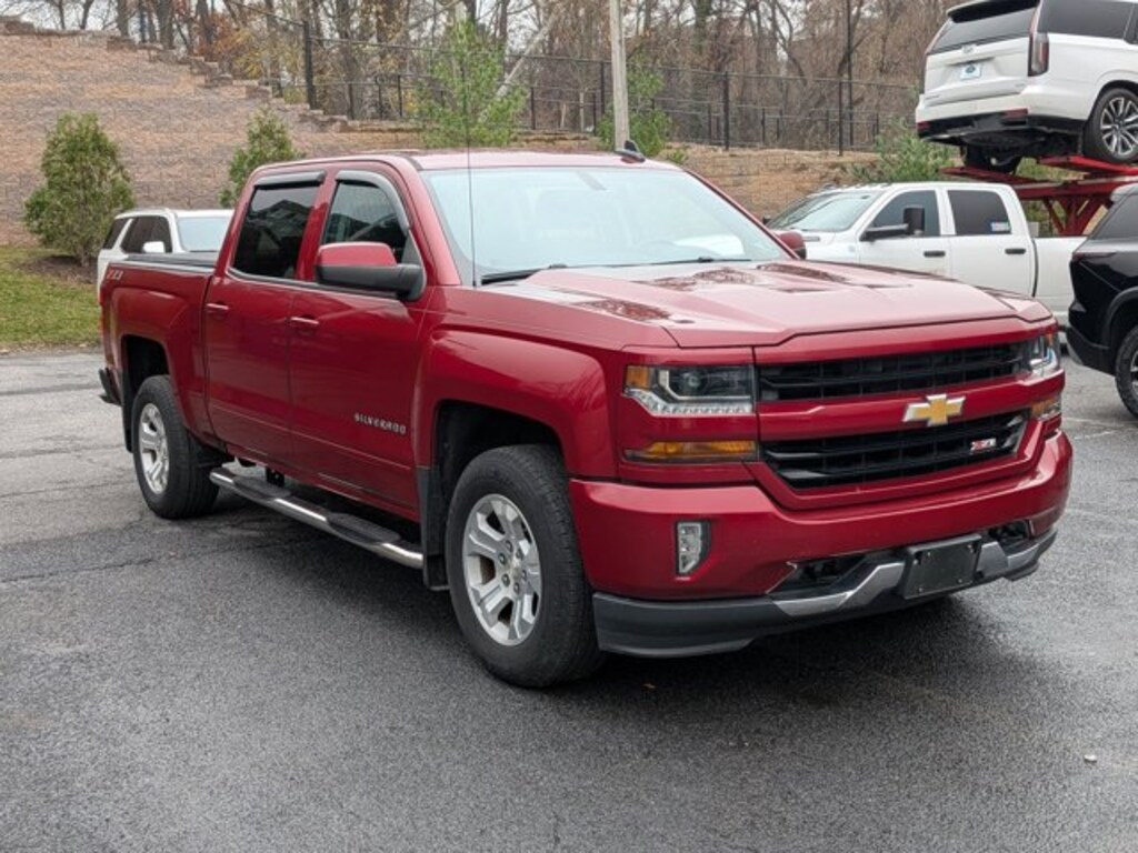 Used 2018 Chevrolet Silverado 1500 LT Truck Crew Cab