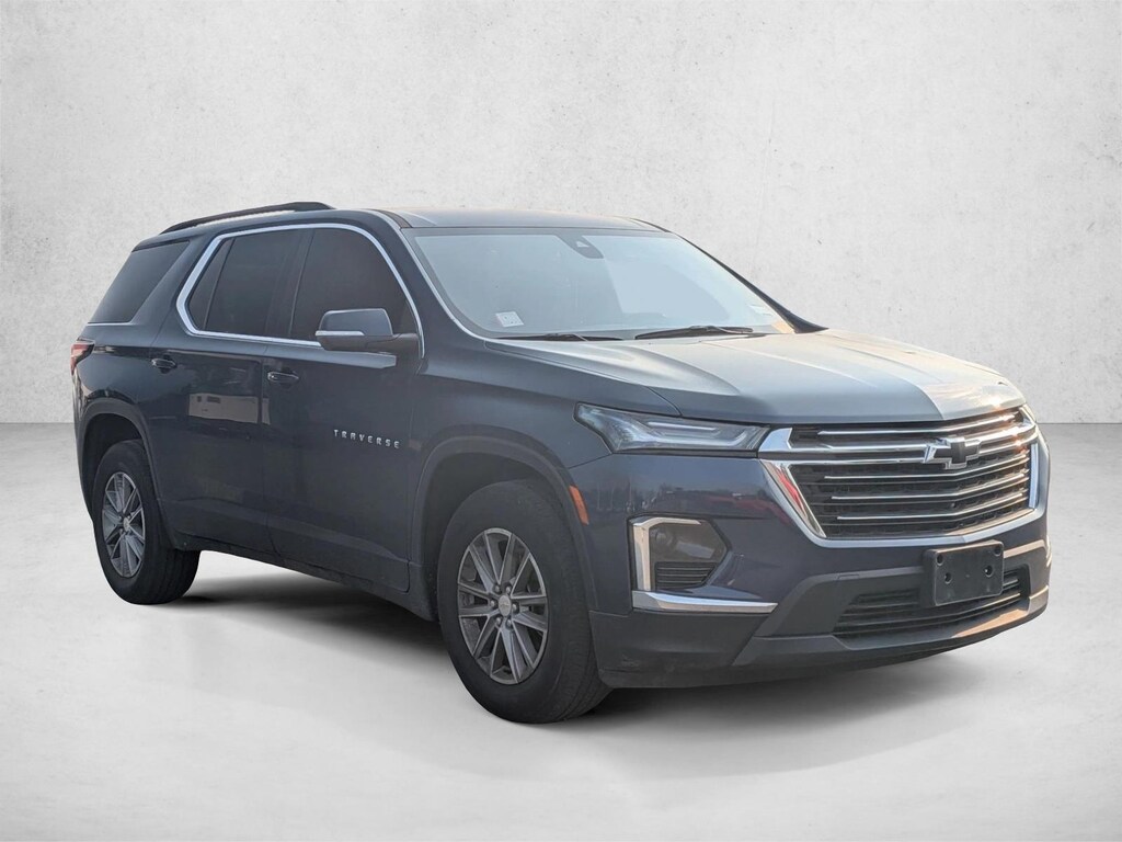 Used 2023 Chevrolet Traverse LT Cloth SUV