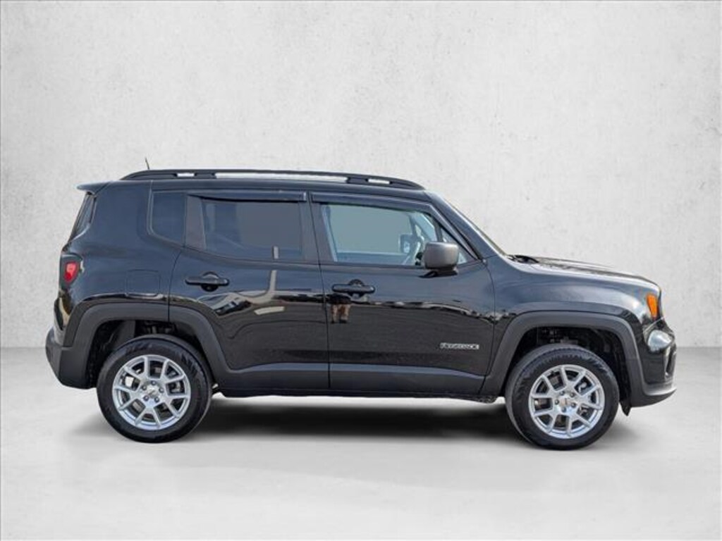 Used 2023 Jeep Renegade Latitude SUV