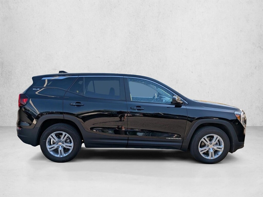 Used 2024 GMC Terrain SLE SUV