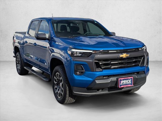 2023 Chevrolet Colorado LT photo 3