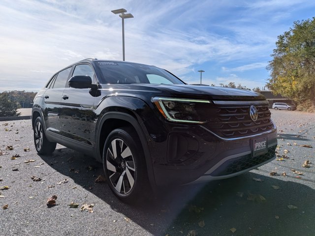 2024 Volkswagen Atlas Cross Sport SE Technology photo 3