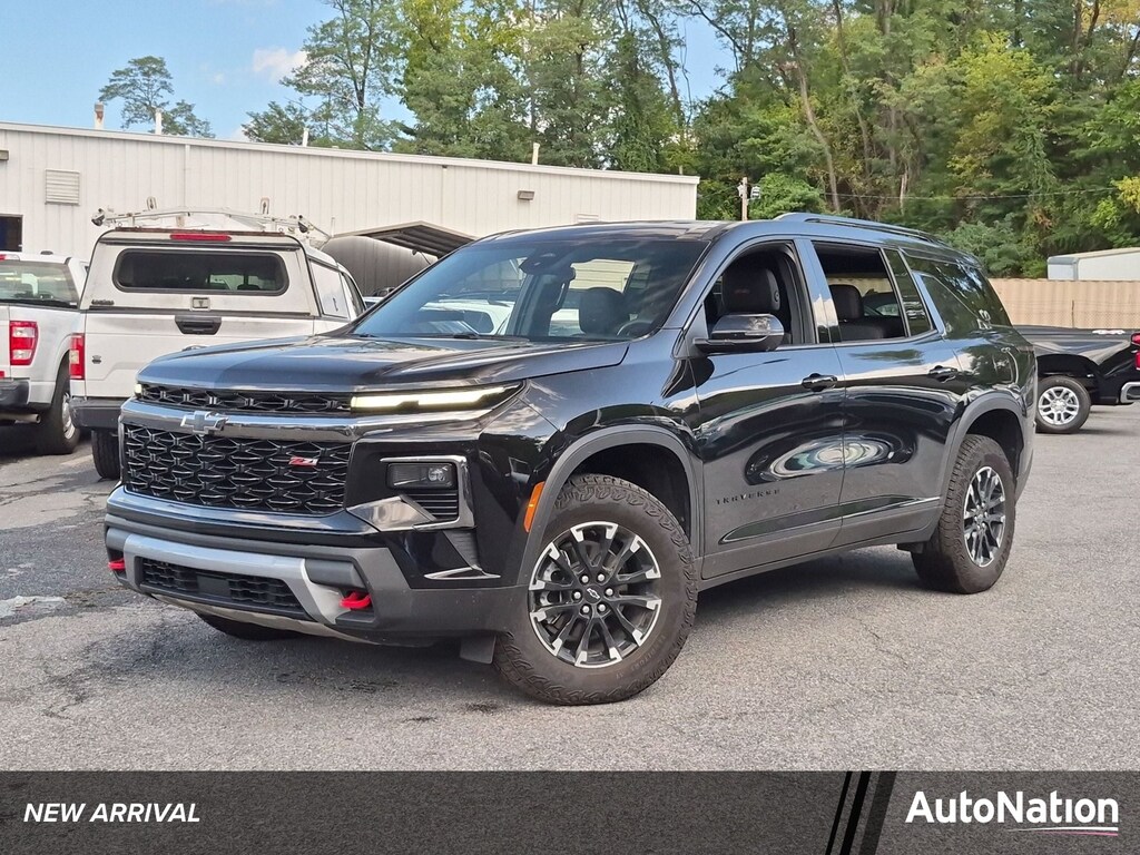 Used 2025 Chevrolet Traverse AWD Z71 SUV