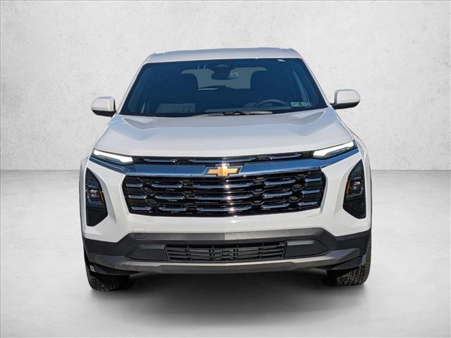 2025 Chevrolet Equinox LT photo 2