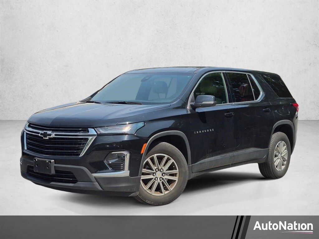 Used 2023 Chevrolet Traverse LS SUV