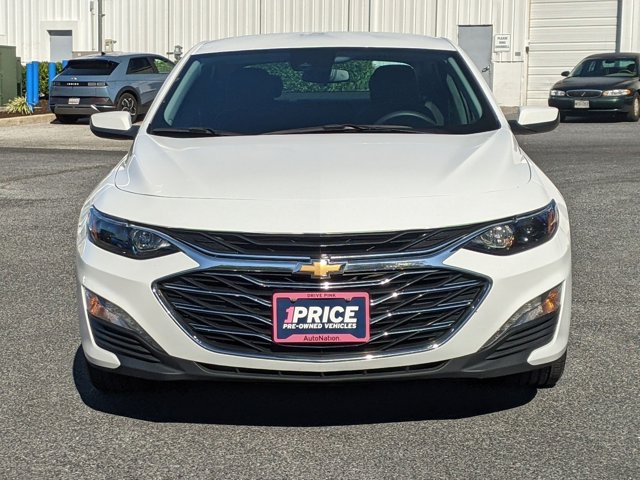 2023 Chevrolet Malibu 1LT photo 2