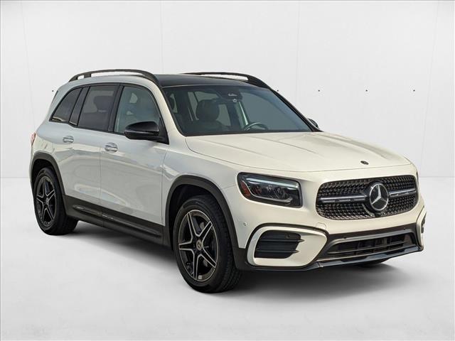 2024 Mercedes Benz GLB 250 photo 3