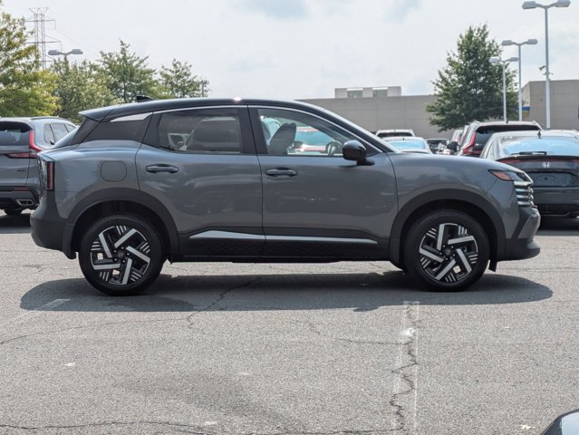 2025 Nissan Kicks SV photo 4