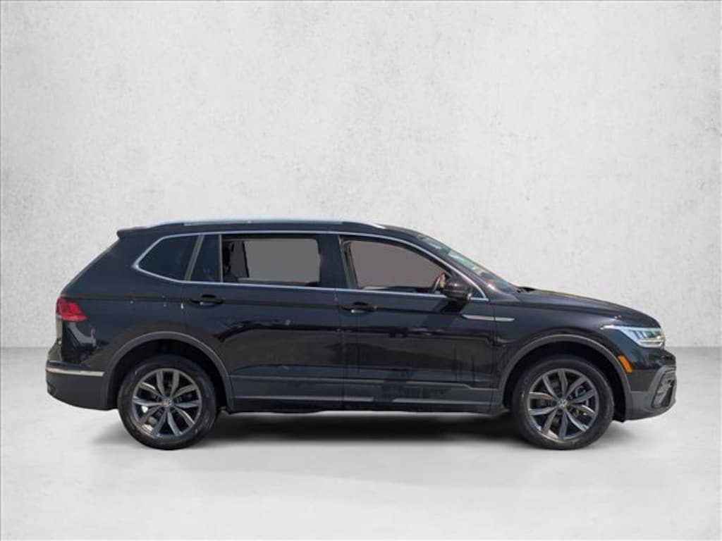 Used 2022 Volkswagen Tiguan SE SUV