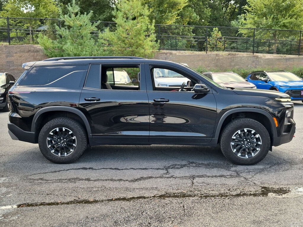 Used 2025 Chevrolet Traverse AWD Z71 SUV