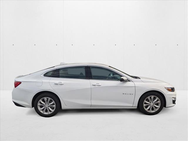 2024 Chevrolet Malibu 1LT photo 2
