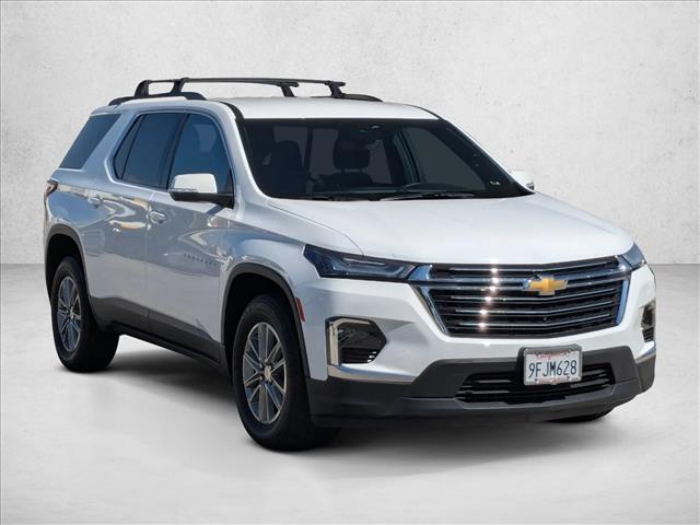 2023 Chevrolet Traverse Cloth photo 2