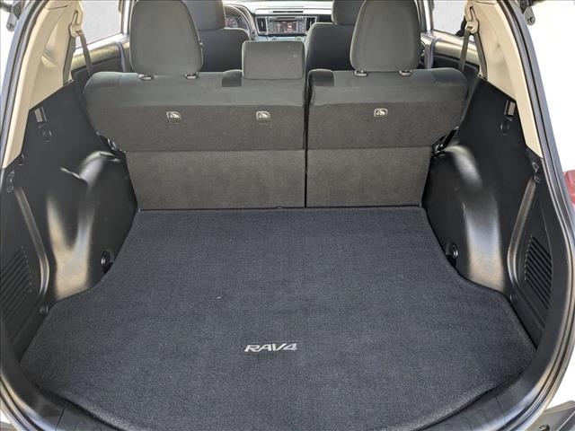 2014 Toyota RAV4 XLE photo 5