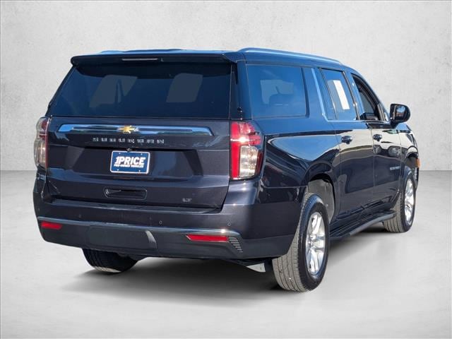 2024 Chevrolet Suburban LT photo 4