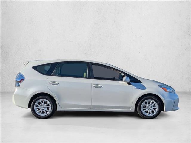 2014 Toyota Prius V Three photo 2