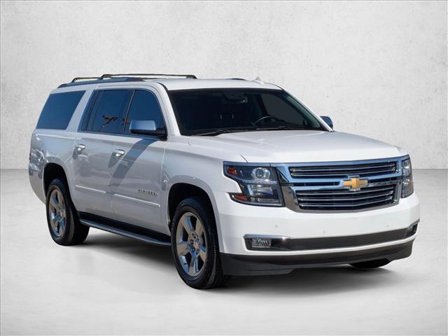 2018 Chevrolet Suburban Premier photo 3