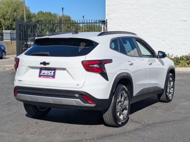 2024 Chevrolet Trax LT photo 4