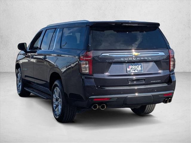 2024 Chevrolet Suburban Premier photo 3