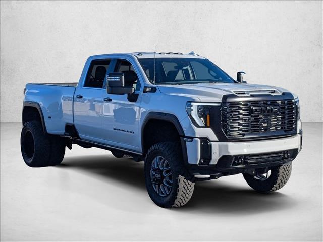 2024 Gmc Sierra 3500 HD Denali photo 3