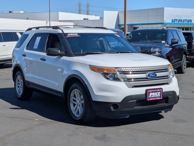 2015 Ford Explorer Base photo 2