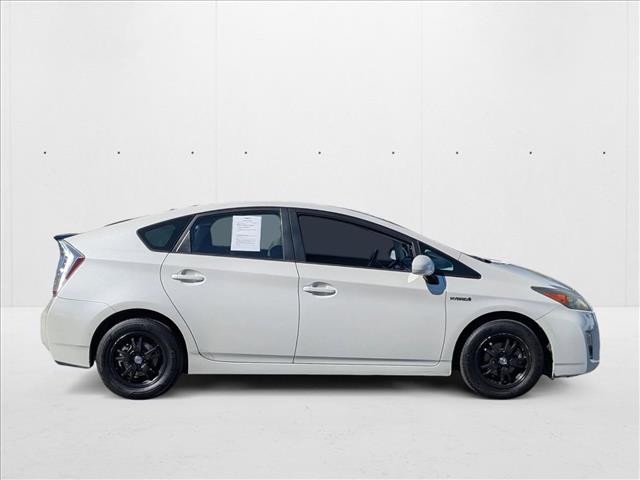 2011 Toyota Prius Four photo 4