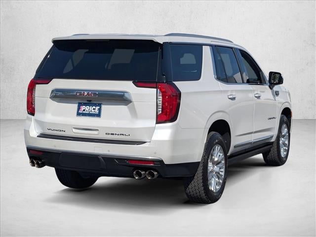 2024 GMC Yukon Denali photo 4