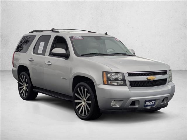 2014 Chevrolet Tahoe LT photo 2