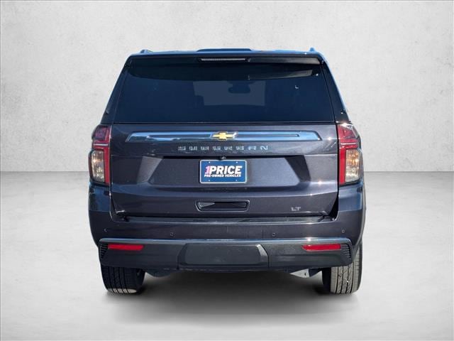 2024 Chevrolet Suburban LT photo 6