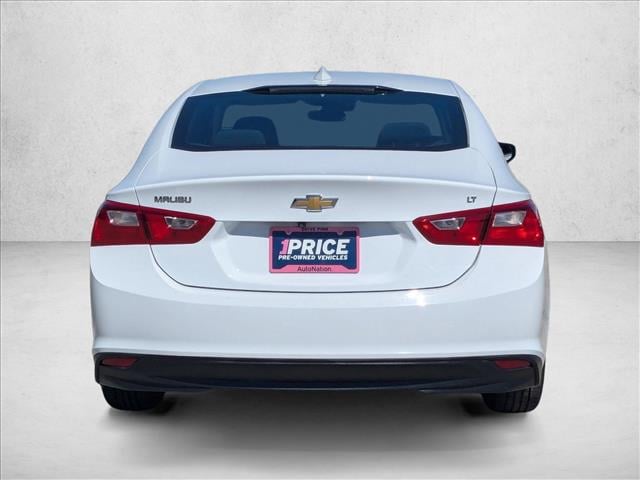 2023 Chevrolet Malibu LT photo 6