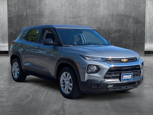 2023 Chevrolet Trailblazer LS photo 3