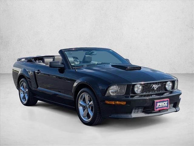 2008 Ford Mustang GT Deluxe photo 3