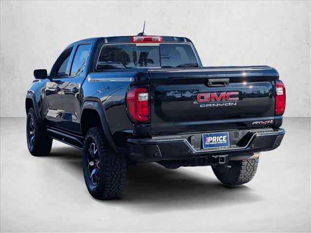 2024 GMC Canyon 4WD AT4X photo 3