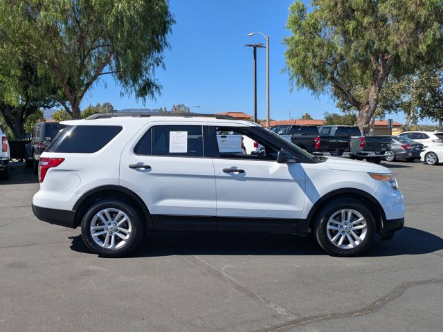 2015 Ford Explorer Base photo 3