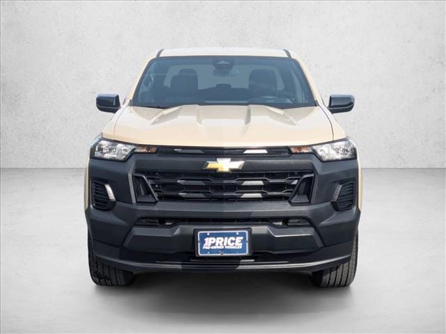 2024 Chevrolet Colorado 2WD Work Truck photo 2