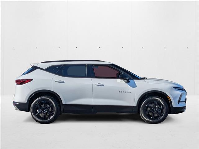 2023 Chevrolet Blazer 2LT photo 3