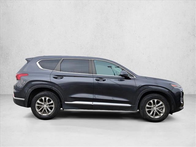 2020 Hyundai Santa Fe SE photo 2