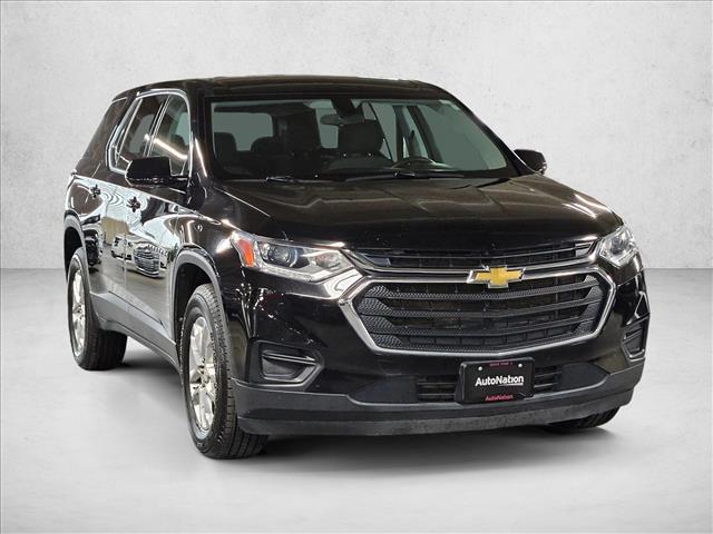 2020 Chevrolet Traverse LS 1LT photo 3