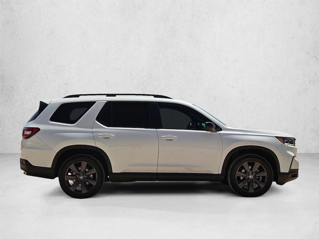 Used 2025 Honda Pilot Sport SUV