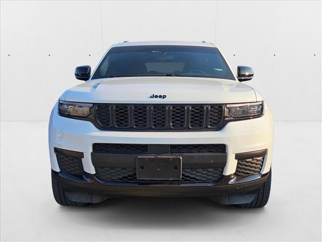2021 Jeep Grand Cherokee Laredo photo 2