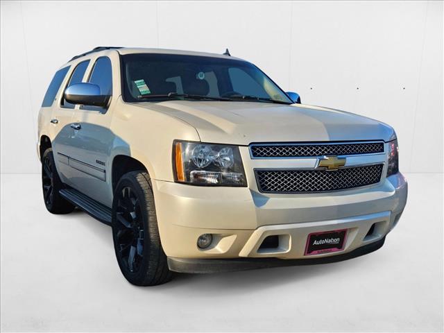 2013 Chevrolet Tahoe LTZ photo 2