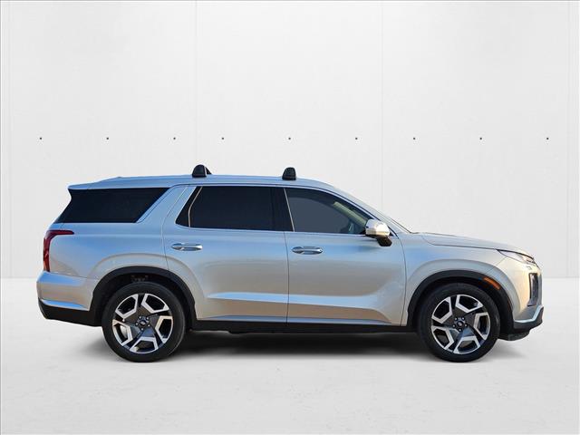 2024 Hyundai Palisade Limited photo 2