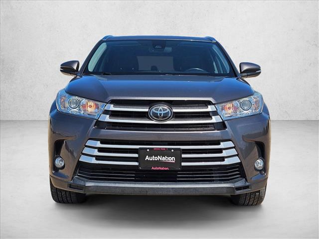 2018 Toyota Highlander SE photo 2