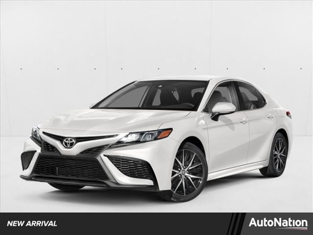 Used 2023 Toyota Camry SE Sedan