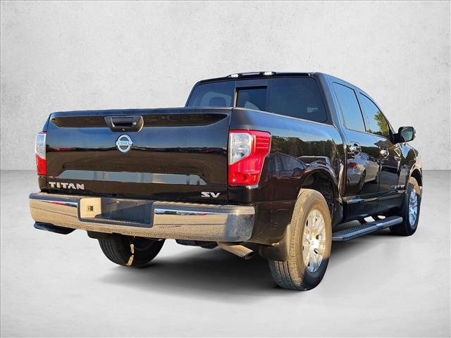 2018 Nissan Titan SV photo 2